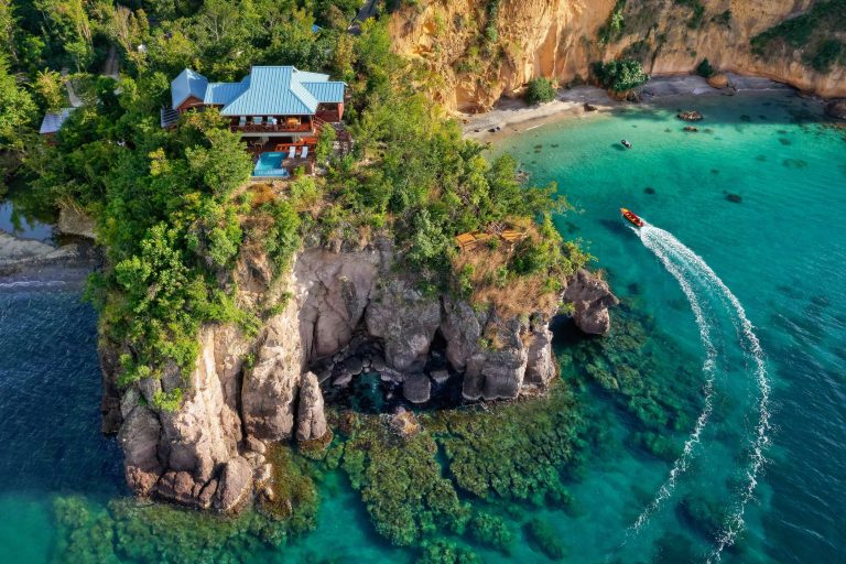 Sustainable+travel+agent+Dominica+resort